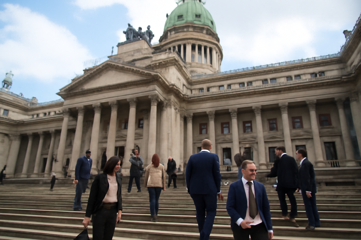 El Congreso advierte que cualquier intervención militar exige su aval
