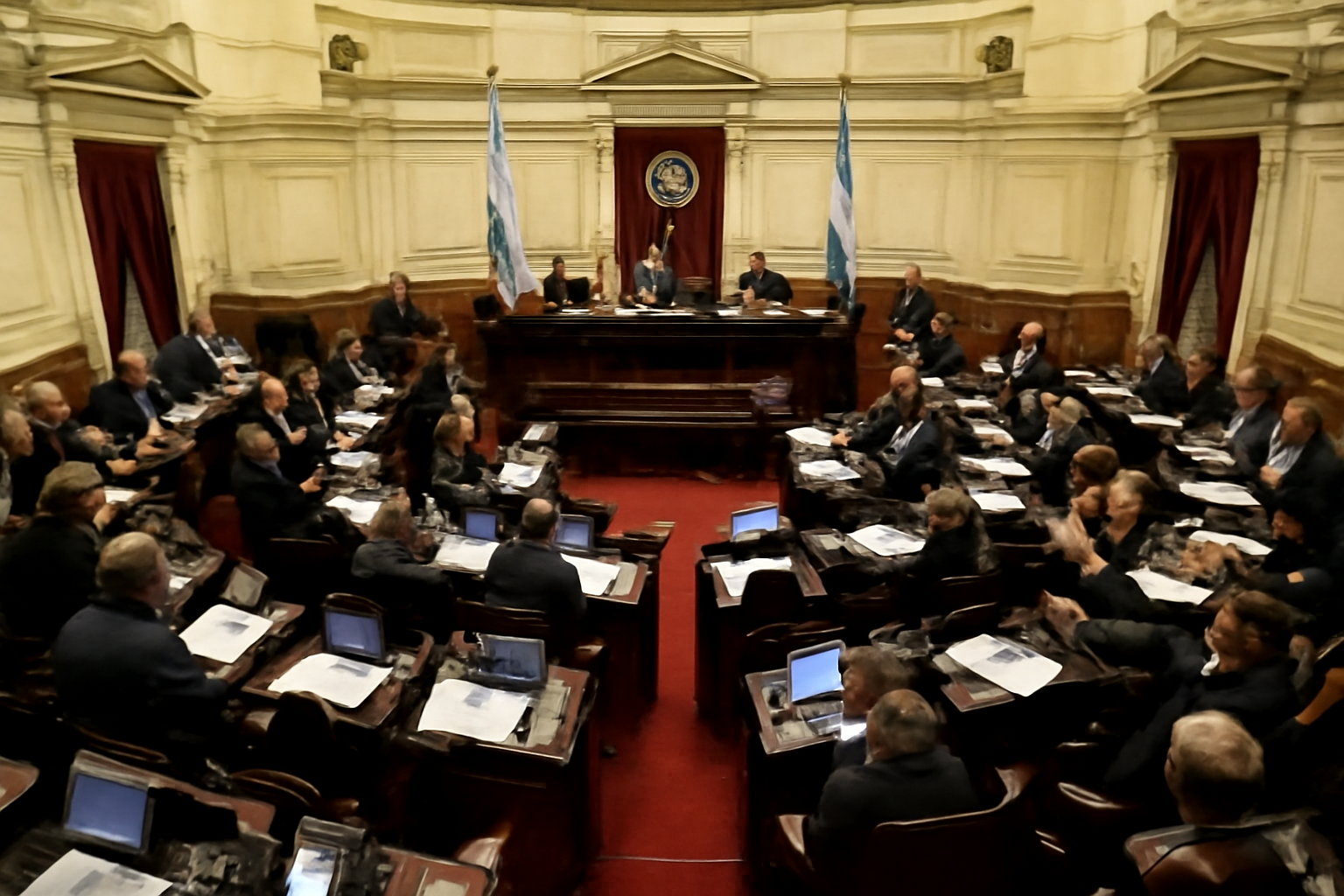 El Senado debate hoy dos proyectos clave: Ley de Glaciares y acuerdo con la UE