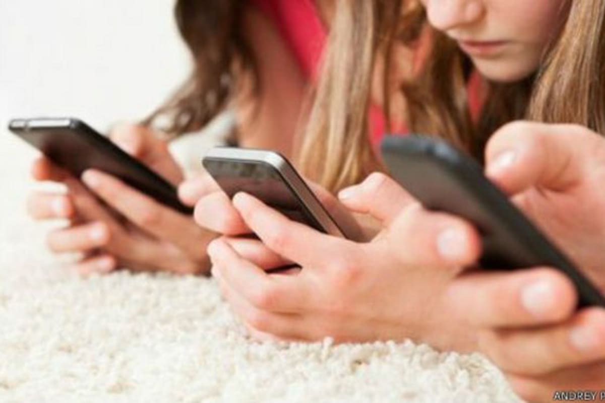 50.569 familias porteñas aceptaron retrasar smartphones: qué implica
