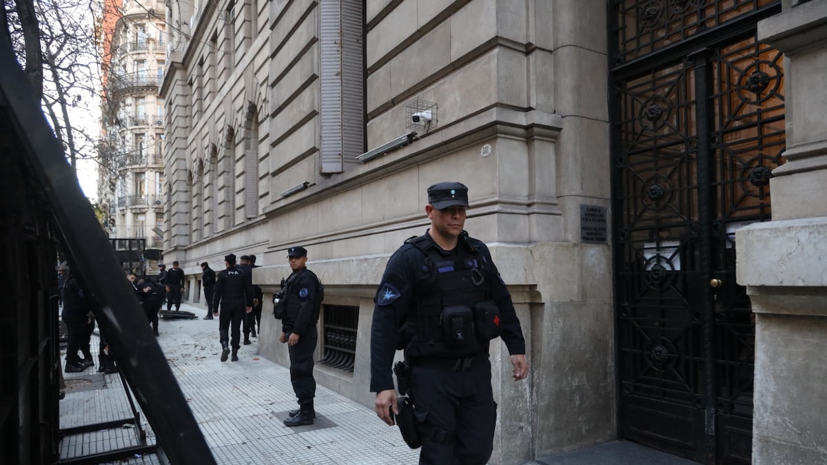 Abogado con matrícula suspendida amenazó a una jueza laboral; Gendarmería dispuso custodia