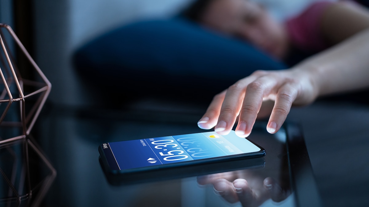 Apagar el celular cinco minutos al día: gesto útil, pero insuficiente