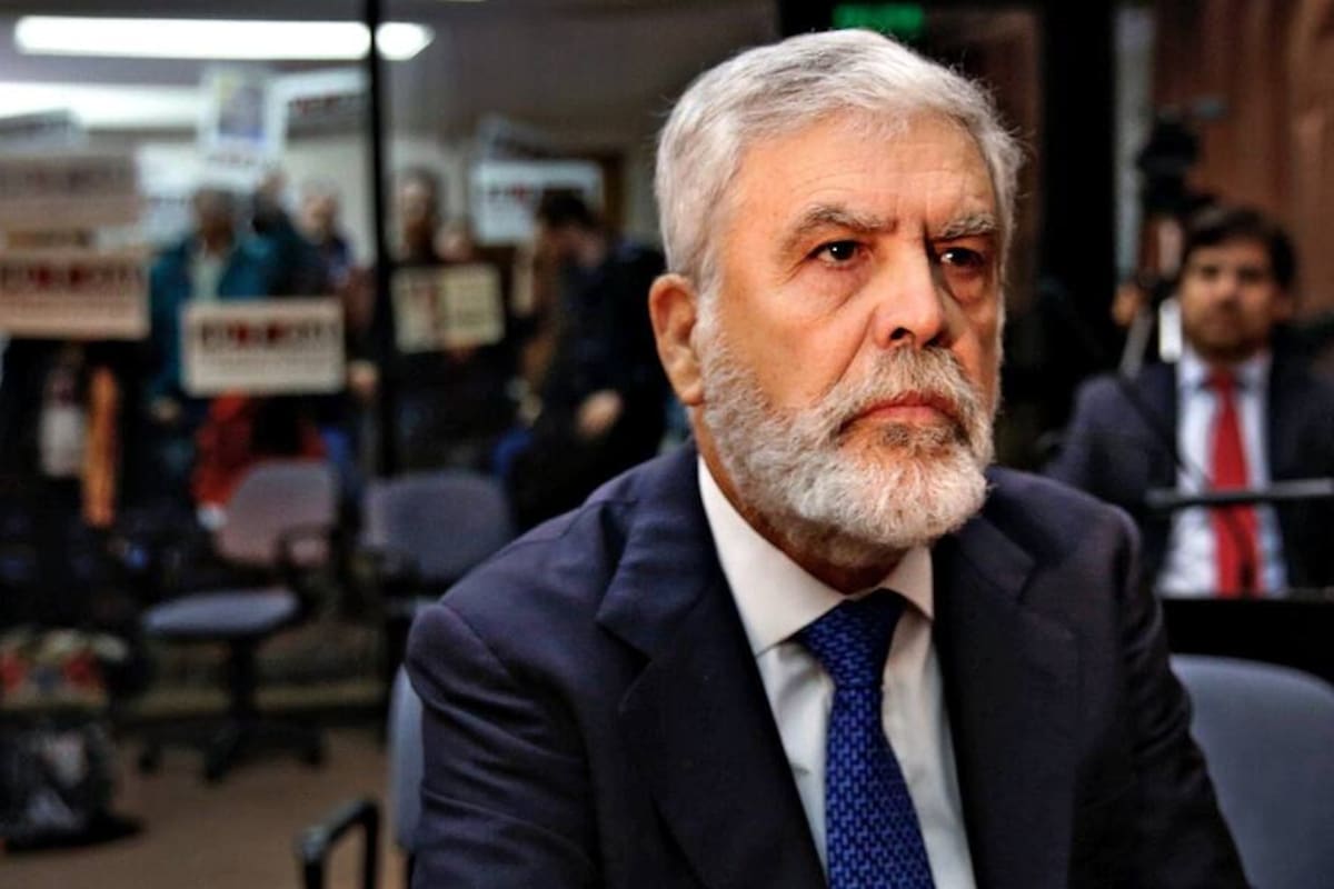 Cámara Federal confirmó procesamiento de Julio De Vido por supuesto enriquecimiento