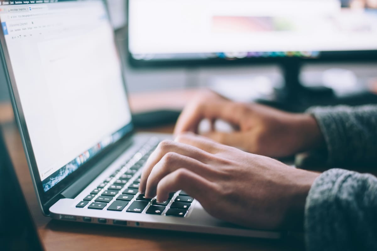 Cómo usar la calculadora de tarifas del USCIS y por qué importa pagar el monto exacto