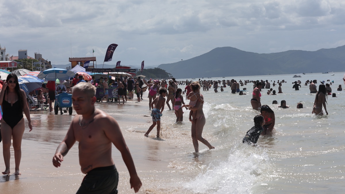 Denuncian estafa en Córdoba por viajes a Brasil: una detenida y un prófugo