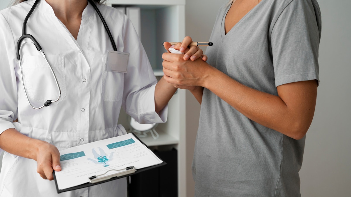 Denunciaron a una mujer que ejerció medicina en Río Negro con documentación presuntamente apócrifa