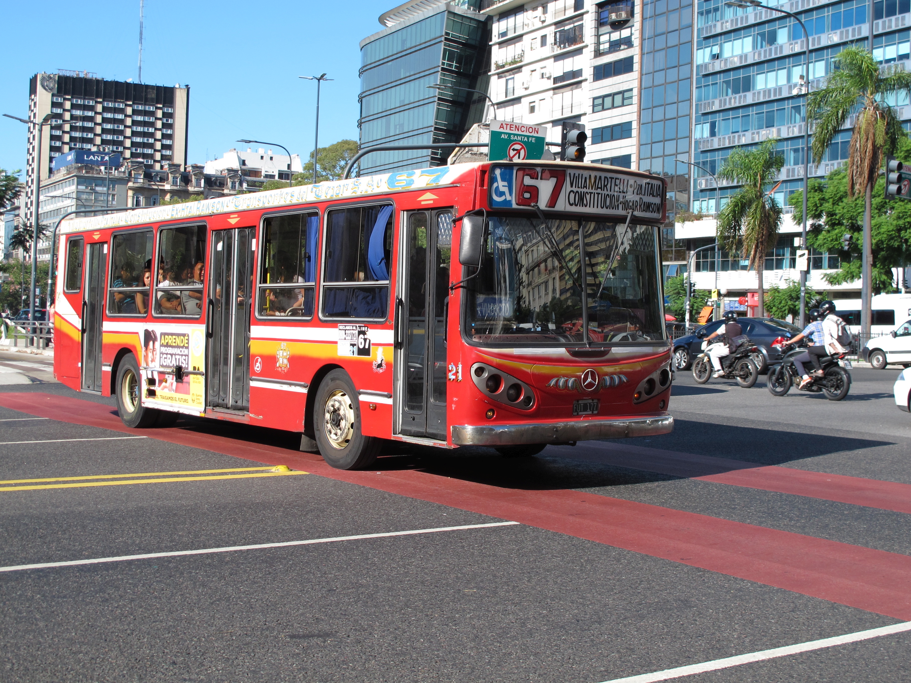 Buenos Aires - Mercedes-Benz bus #21 on line No. 67 (Av 9 de Mayo)