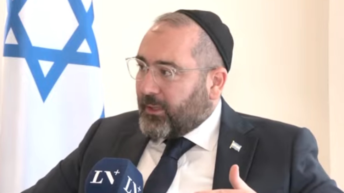 El embajador en Israel comparó a Irán con la Alemania nazi y generó debate público