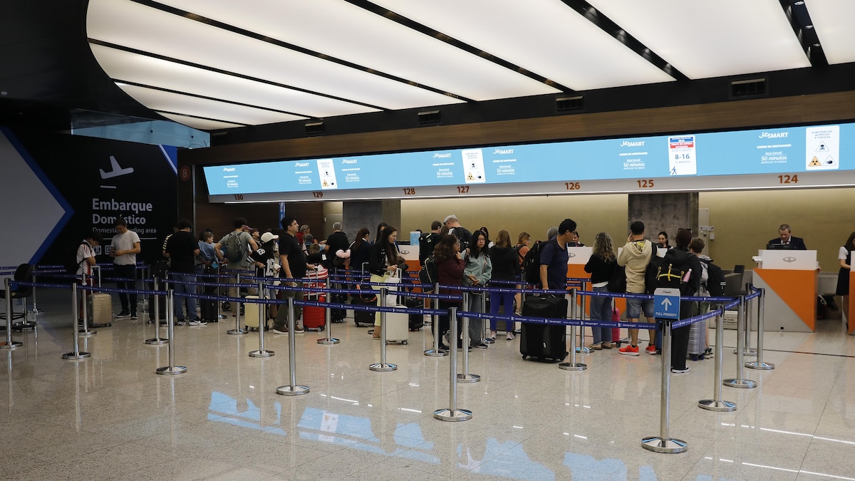 El Gobierno dictó conciliación en el conflicto con controladores aéreos