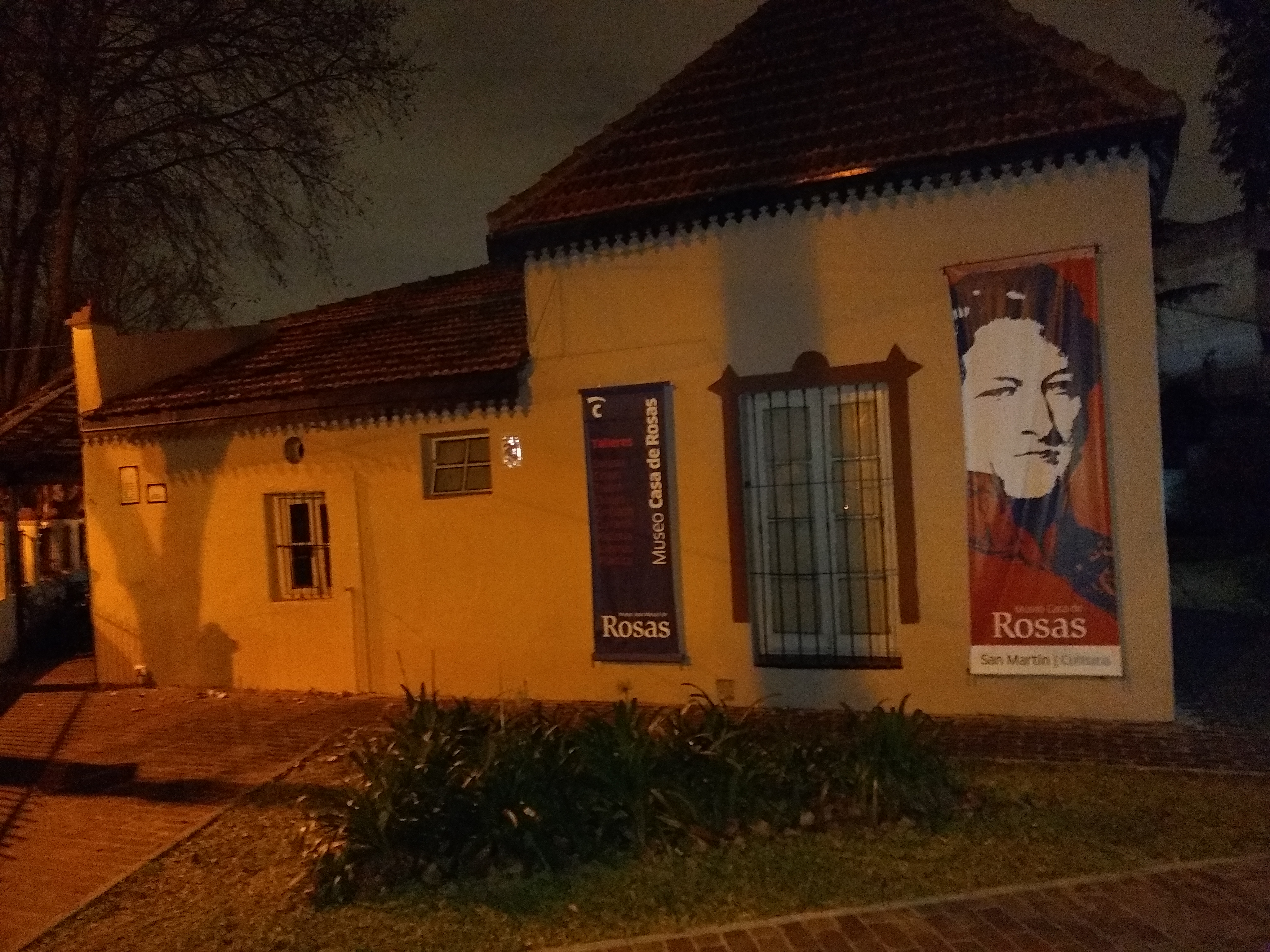 rosas y la republica argentina son dos entidades que se suponen mutuamente es  el  que por ser argentino su elevacion se supone de su pais