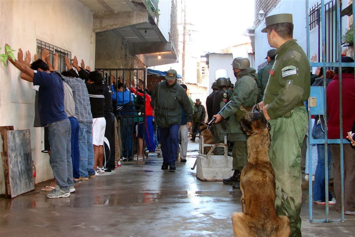 La banda de Marcos sigue operando en la villa 1-11-14 pese a las detenciones