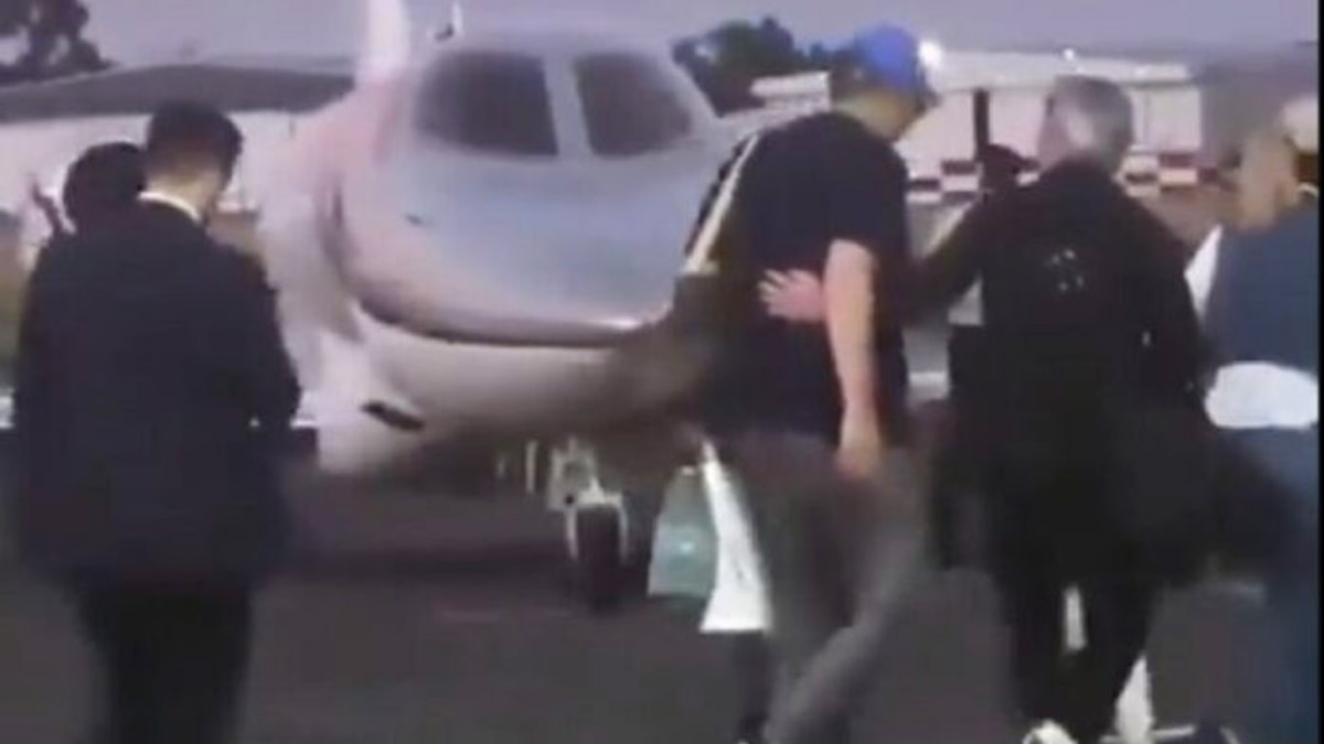 La Justicia pide informes por el viaje de Adorni y levanta secretos fiscales