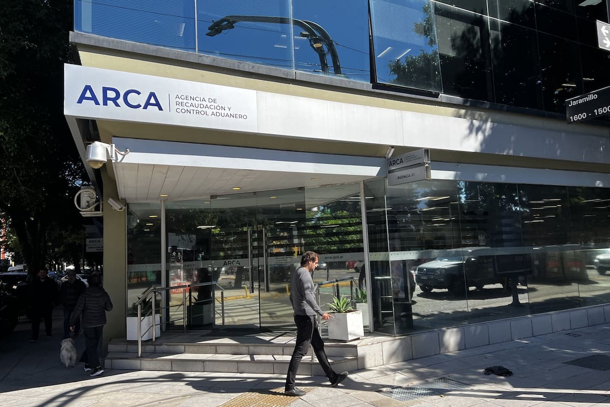 La recaudación cayó por noveno mes: abril registró una baja real del 3,8%