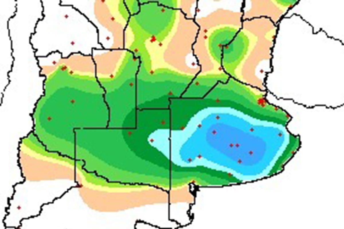 Lluvias duplican lo habitual en el centro-oeste bonaerense y frenan la cosecha