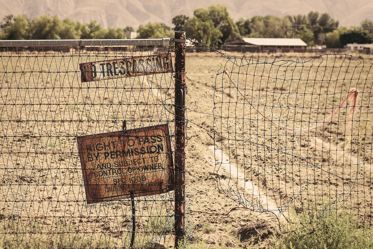 rural, rust, sign, no trespassing, fence, farm, country, no trespassing, no trespassing, no trespassing, no trespassing, no trespassing