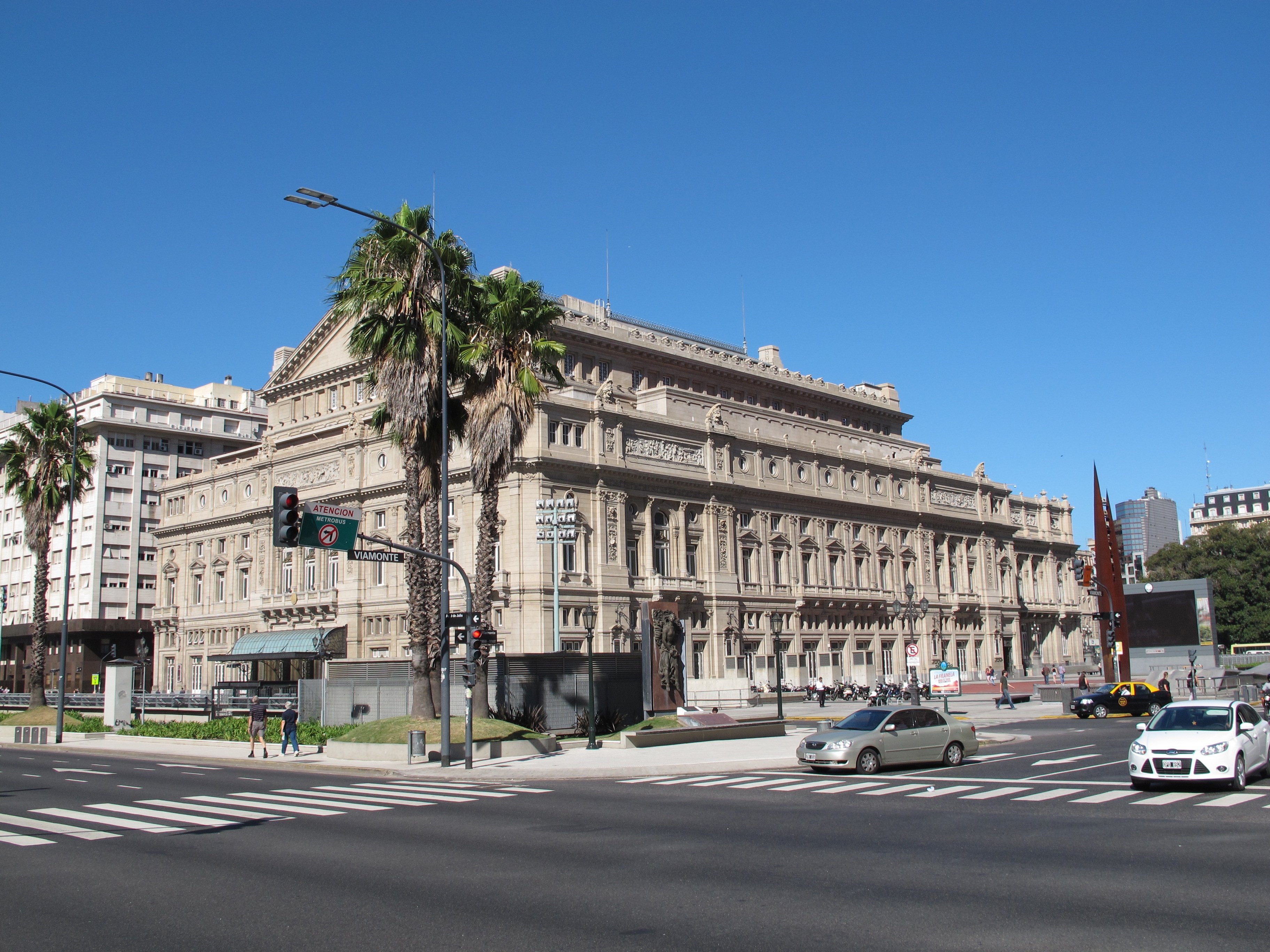 This is a photo of an Argentine monument identified by the ID