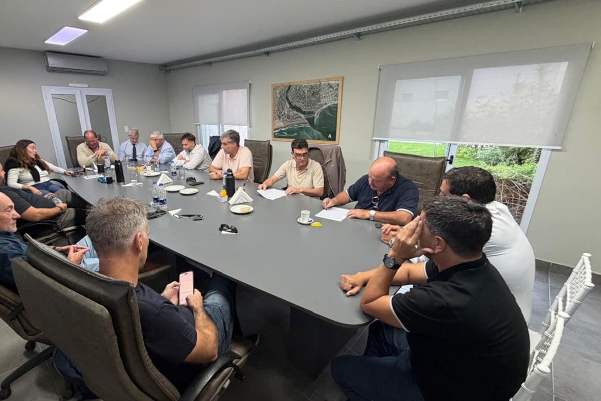 Quequén: transportistas levantan la protesta tras acuerdo del 16%
