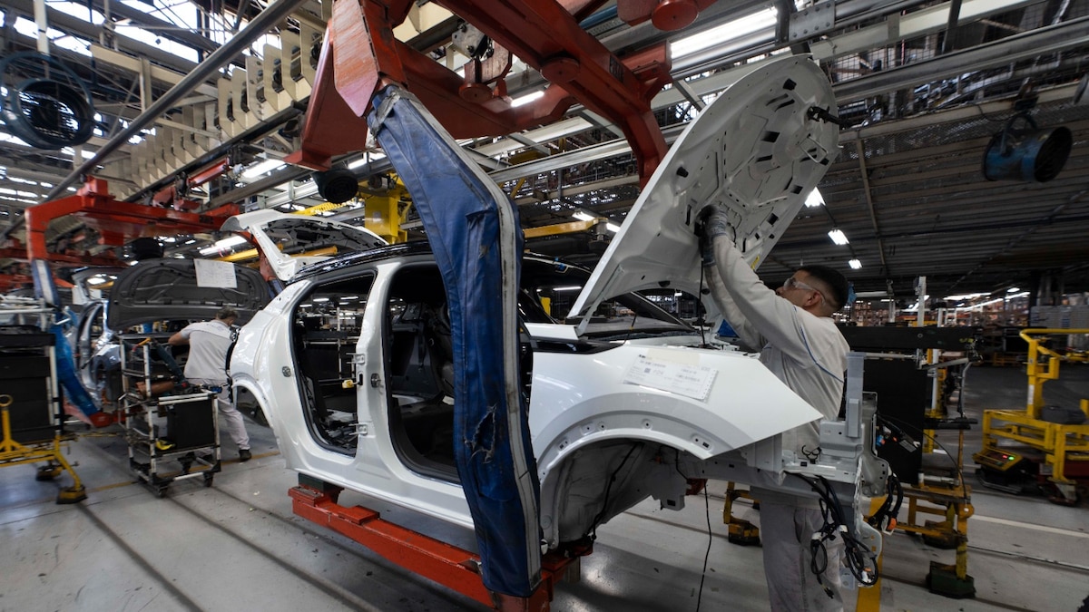 Stellantis detuvo una semana la producción en El Palomar ante la caída de demanda