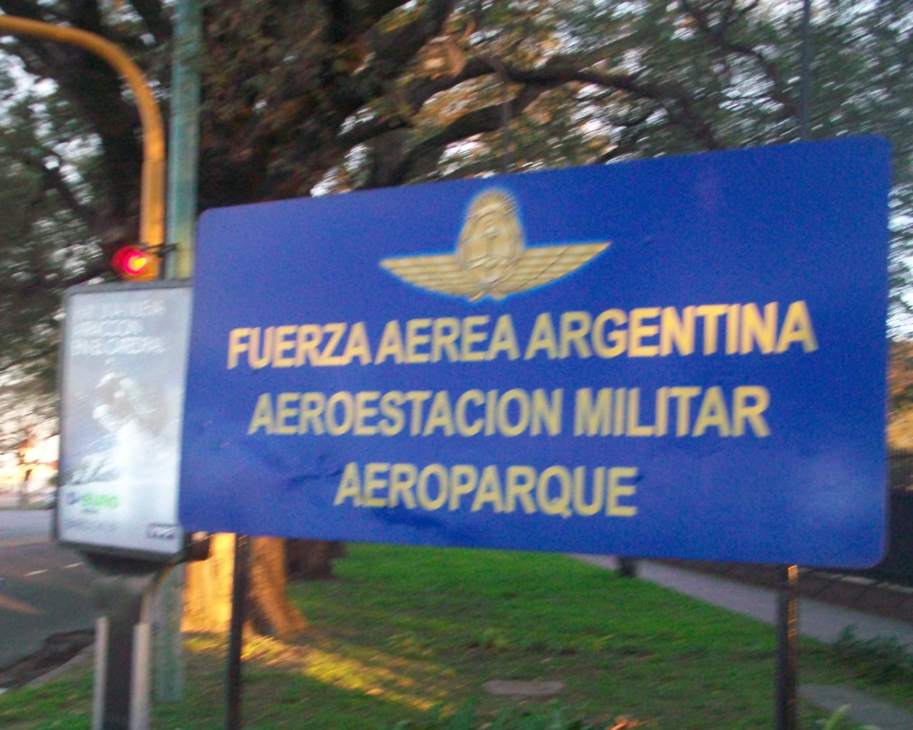 Entrada al area militar del Aeroaprque Jorge Newbery