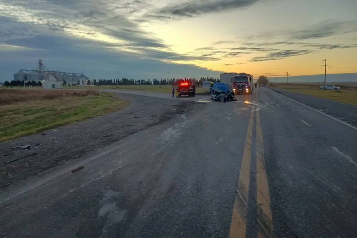 Tres muertos en un choque entre un camión y una camioneta en la ruta en Córdoba
