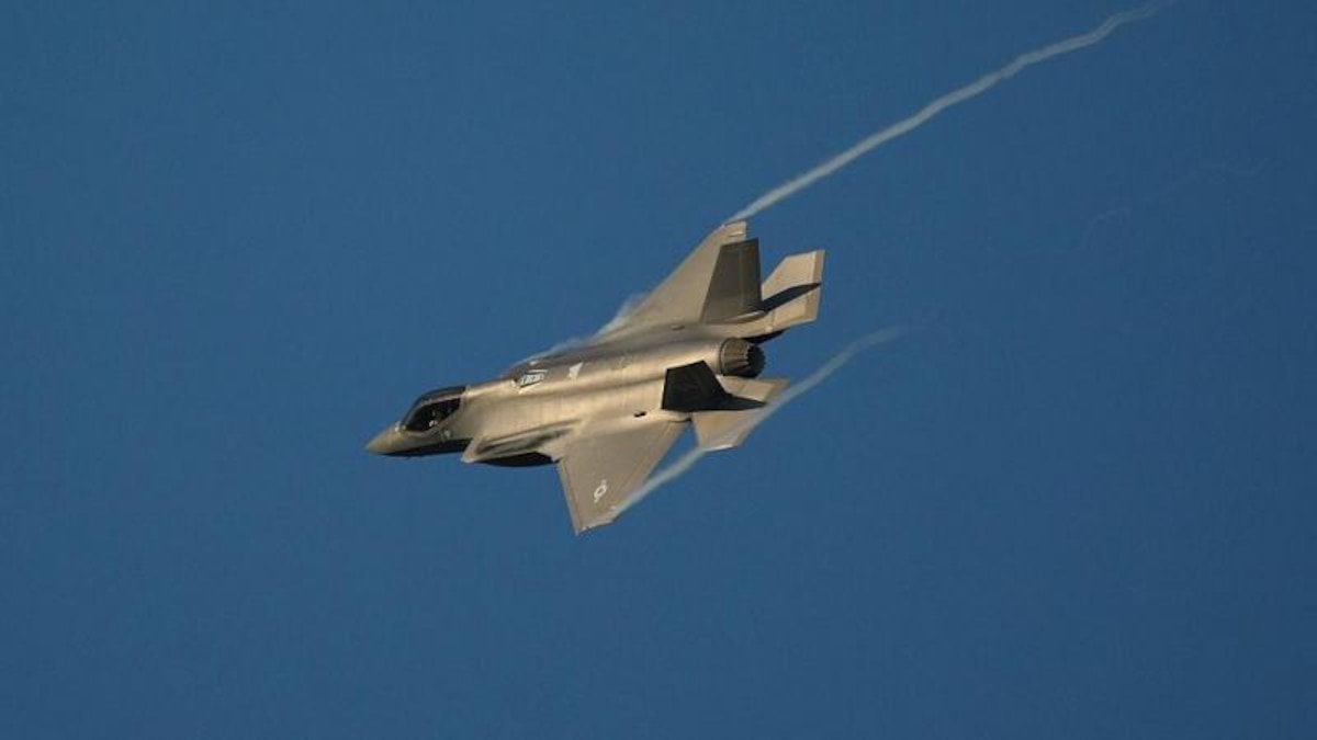 Un F-35 estadounidense aterrizó de emergencia tras ser alcanzado sobre Irán