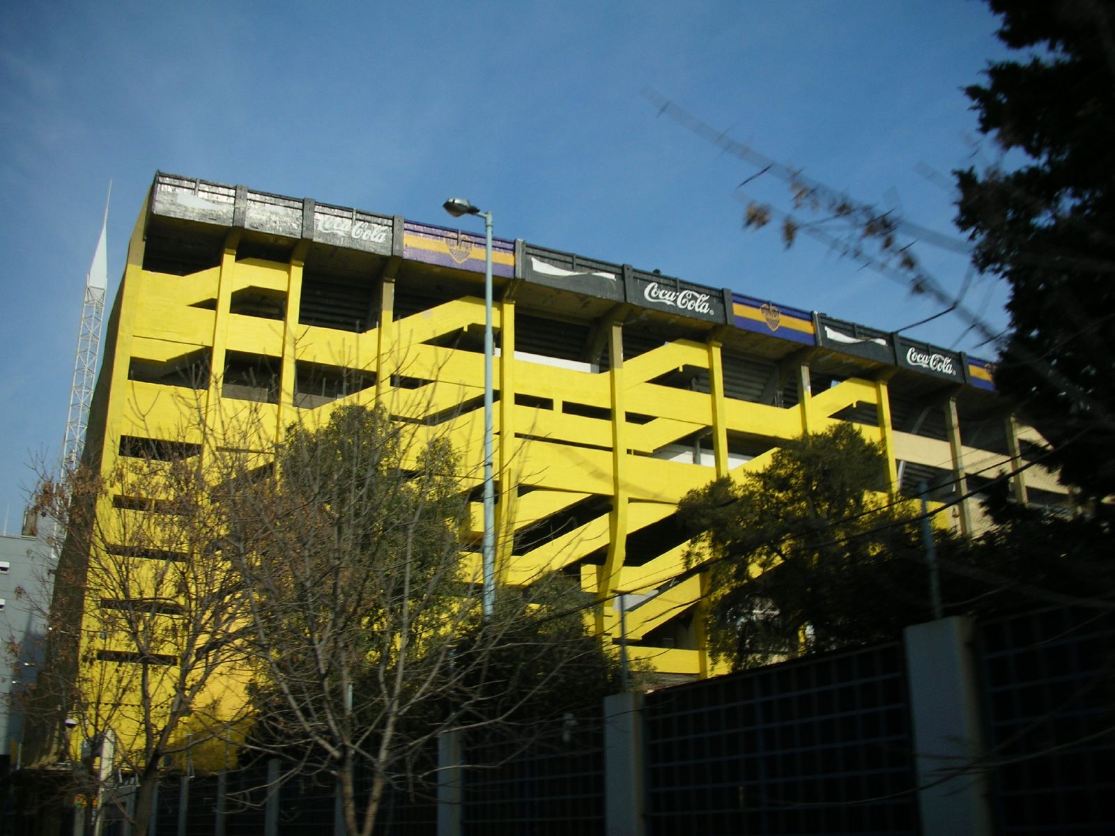 View of the Alberto José Armando Stadium in 2007.